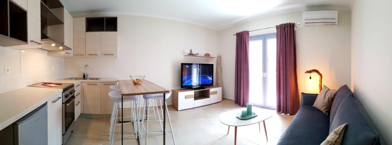 Celeni Apartments Lefkada City Exterior photo